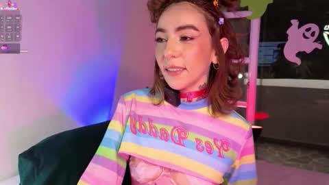 Snapshot of evangelyne1 chatting on October 2025 03:58:01 PM Evangelyne online show from October 2025 03:58:01 PM