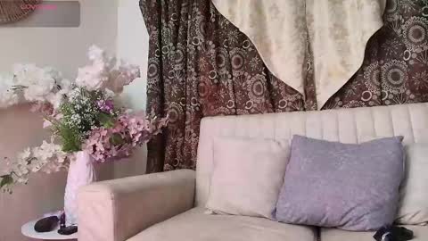 Snapshot of evangelyne_rose chatting on November 2025 07:58:01 PM Evangelyne online show from November 2025 07:58:01 PM