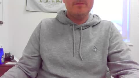 Snapshot of evans008 chatting on April 2026 05:29:01 PM EvanS online show from April 2026 05:29:01 PM