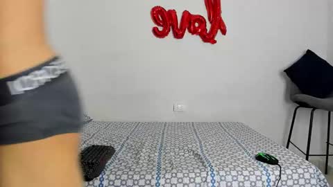 Snapshot of evans_collins24 chatting on October 2025 04:55:01 AM Evans collins24 online show from October 2025 04:55:01 AM