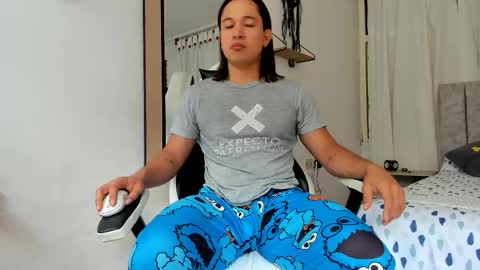 Snapshot of evans_king chatting on November 2025 03:47:02 PM Evan online show from November 2025 03:47:02 PM