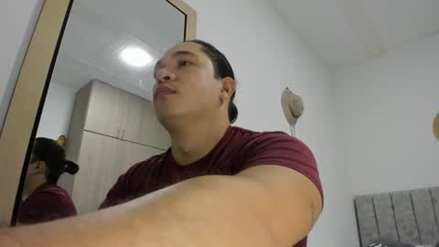 Snapshot of evans_king chatting on April 2026 01:01:01 PM Evan online show from April 2026 01:01:01 PM