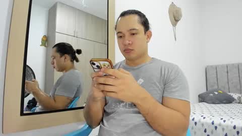 Snapshot of evans_king chatting on April 2026 12:24:01 PM Evan online show from April 2026 12:24:01 PM