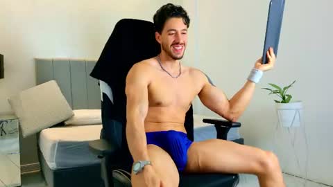 E V A N S online show from July 2026 01:01:02 AM