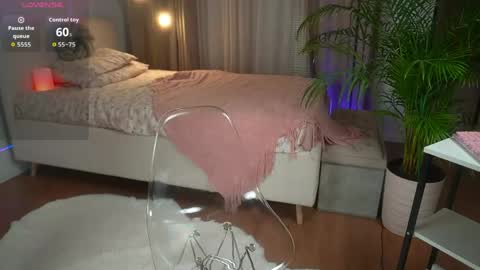 evaorion_ online show from May 2026 07:09:02 PM