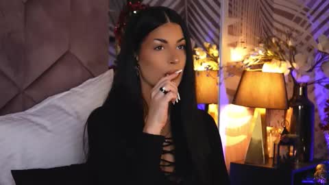 Snapshot of evarhea chatting on December 2025 03:47:02 AM EvaRhea online show from December 2025 03:47:02 AM