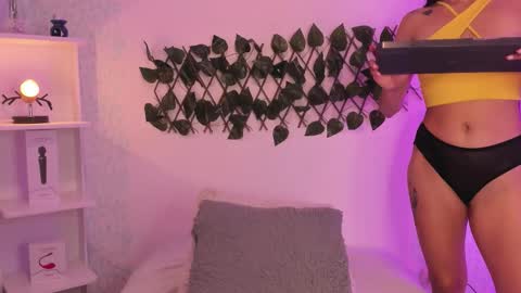 EVARITZ online show from February 2026 09:18:01 PM