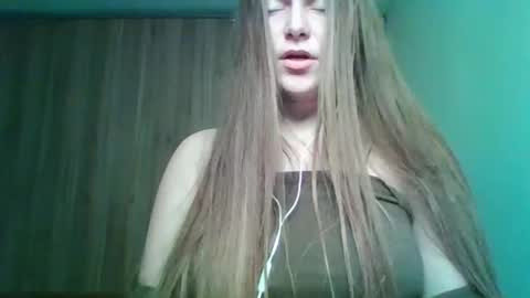 Snapshot of evasapples2026 chatting on February 2026 01:51:01 PM evasapples2026 online show from February 2026 01:51:01 PM