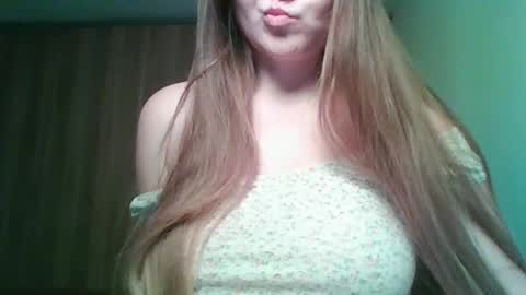 Snapshot of evasapples2026 chatting on February 2026 11:14:01 PM evasapples2026 online show from February 2026 11:14:01 PM