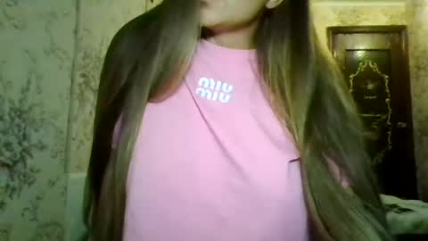 evasapples2026 online show from July 2026 09:39:02 PM