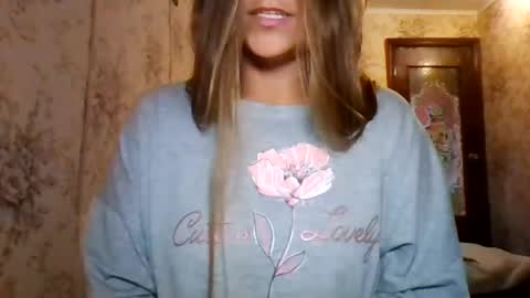 evasapples2026 online show from July 2026 04:25:02 PM