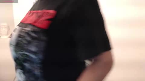 Eva Twiss online show from November 2025 11:43:01 AM