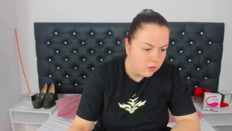 Snapshot of evawetdream chatting on December 2024 06:22:01 AM Eva online show from December 2024 06:22:01 AM