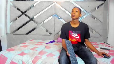 Eva And Emmanuel online show from February 2025 12:50:01 PM