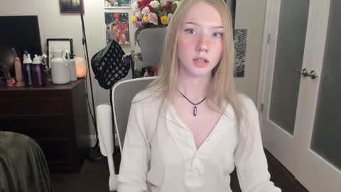 Snapshot of eve003300 chatting on December 2024 11:17:02 PM Goddess Eve online show from December 2024 11:17:02 PM