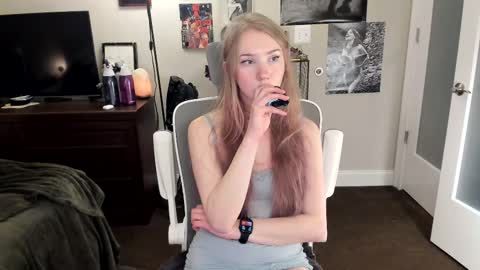 Snapshot of eve003300 chatting on February 2025 11:15:02 PM Goddess Eve online show from February 2025 11:15:02 PM