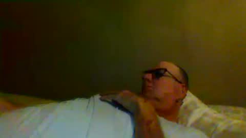 eve1luvsray online show from April 2026 10:51:02 PM