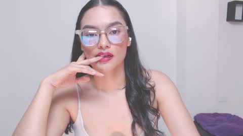 Snapshot of eve_rox18 chatting on May 2026 06:32:01 AM Eve Rox18 online show from May 2026 06:32:01 AM