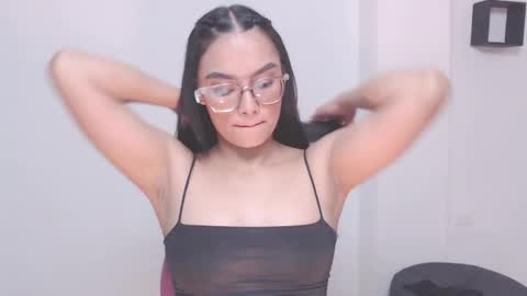 Snapshot of eve_rox18 chatting on May 2026 08:25:01 PM Eve Rox18 online show from May 2026 08:25:01 PM