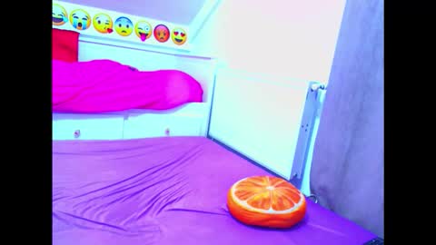 Snapshot of eveandmax chatting on October 2025 08:09:02 PM EVEANDMAX online show from October 2025 08:09:02 PM