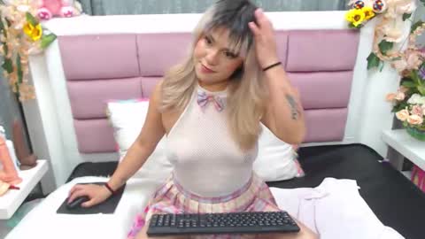 Snapshot of evee_s chatting on February 2026 03:25:02 AM eve online show from February 2026 03:25:02 AM