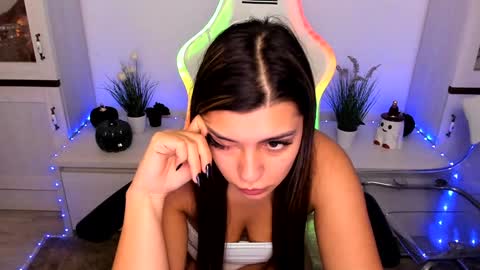 eveeevian online show from December 2024 08:41:01 AM