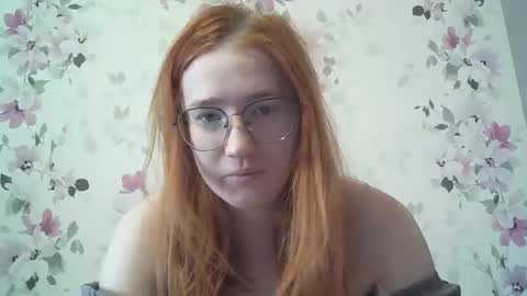 Snapshot of eveliina_shy chatting on February 2026 09:31:02 AM Evelina online show from February 2026 09:31:02 AM