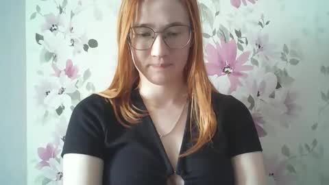 Snapshot of eveliina_shy chatting on March 2026 11:34:02 AM Evelina online show from March 2026 11:34:02 AM
