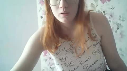 Snapshot of eveliina_shy chatting on March 2026 10:23:02 AM Evelina online show from March 2026 10:23:02 AM