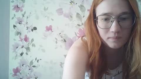 Snapshot of eveliina_shy chatting on March 2026 12:09:01 PM Evelina online show from March 2026 12:09:01 PM