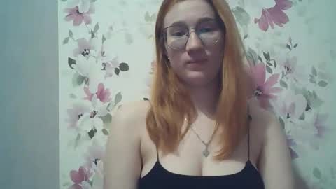 Snapshot of eveliina_shy chatting on March 2026 05:07:02 PM Evelina online show from March 2026 05:07:02 PM