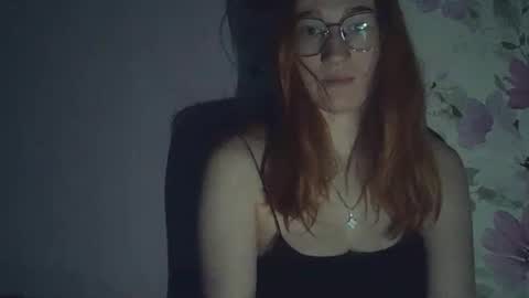 Snapshot of eveliina_shy chatting on March 2026 04:43:01 PM Evelina online show from March 2026 04:43:01 PM
