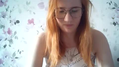 Snapshot of eveliina_shy chatting on March 2026 07:24:02 AM Evelina online show from March 2026 07:24:02 AM