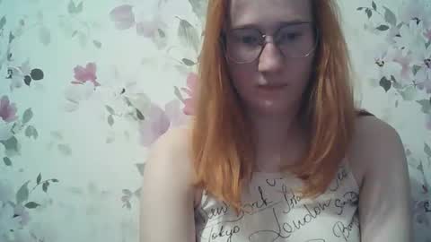 Snapshot of eveliina_shy chatting on April 2026 04:23:01 PM Evelina online show from April 2026 04:23:01 PM