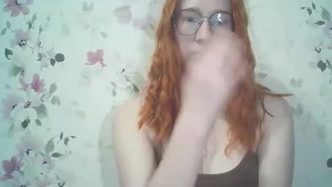 Snapshot of eveliina_shy chatting on May 2026 03:42:02 PM Evelina online show from May 2026 03:42:02 PM