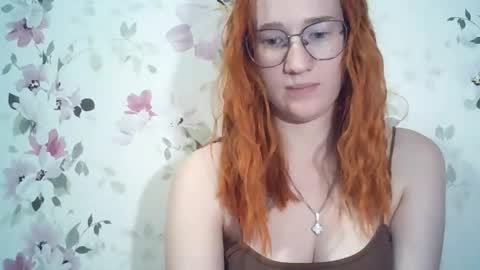 Snapshot of eveliina_shy chatting on May 2026 01:19:01 PM Evelina online show from May 2026 01:19:01 PM