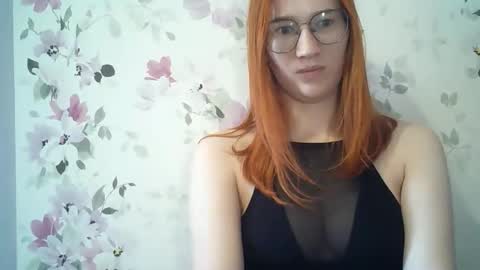 Snapshot of eveliina_shy chatting on May 2026 01:51:02 PM Evelina online show from May 2026 01:51:02 PM