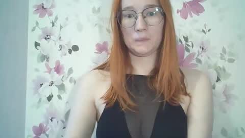 Snapshot of eveliina_shy chatting on May 2026 07:15:01 AM Evelina online show from May 2026 07:15:01 AM