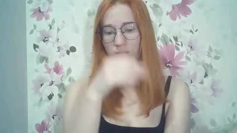 Snapshot of eveliina_shy chatting on May 2026 05:38:01 AM Evelina online show from May 2026 05:38:01 AM
