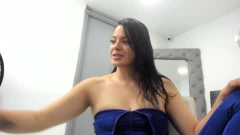 evelin__thompsson online show from May 2026 03:48:01 AM