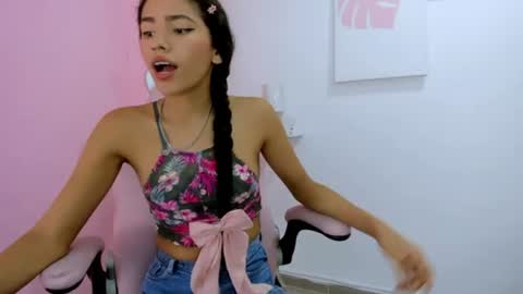 Evelin online show from July 2026 02:42:02 PM