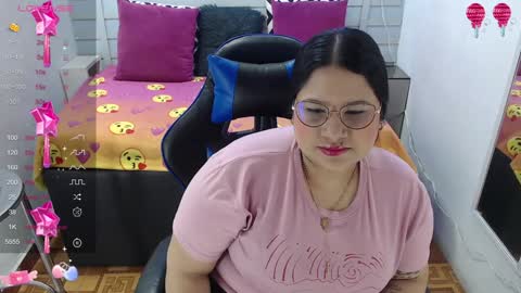 evelin zaens online show from January 2025 04:06:02 AM