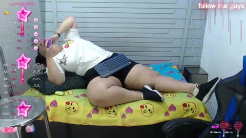 evelin zaens online show from January 2025 10:17:02 AM