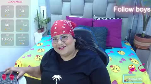 Snapshot of evelin_zaens chatting on April 2026 05:36:02 AM evelin zaens online show from April 2026 05:36:02 AM
