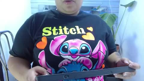 Snapshot of evelin_zaens chatting on May 2026 04:40:01 AM evelin zaens online show from May 2026 04:40:01 AM