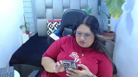 Snapshot of evelin_zaens chatting on May 2026 03:56:01 AM evelin zaens online show from May 2026 03:56:01 AM