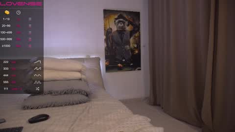 Snapshot of evelina_fox chatting on September 2025 01:35:01 PM Evelina online show from September 2025 01:35:01 PM