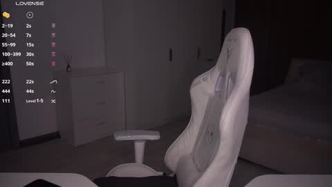 Snapshot of evelina_fox chatting on November 2025 01:12:02 PM Evelina online show from November 2025 01:12:02 PM