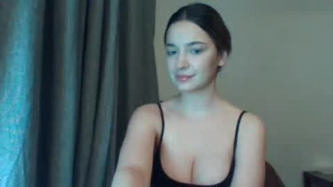 Snapshot of evelinemagnetic chatting on April 2026 06:10:01 PM EvelinaMagnetic online show from April 2026 06:10:01 PM