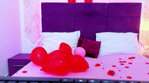 Snapshot of evelinhill chatting on February 2026 05:03:02 AM EvelinHill online show from February 2026 05:03:02 AM